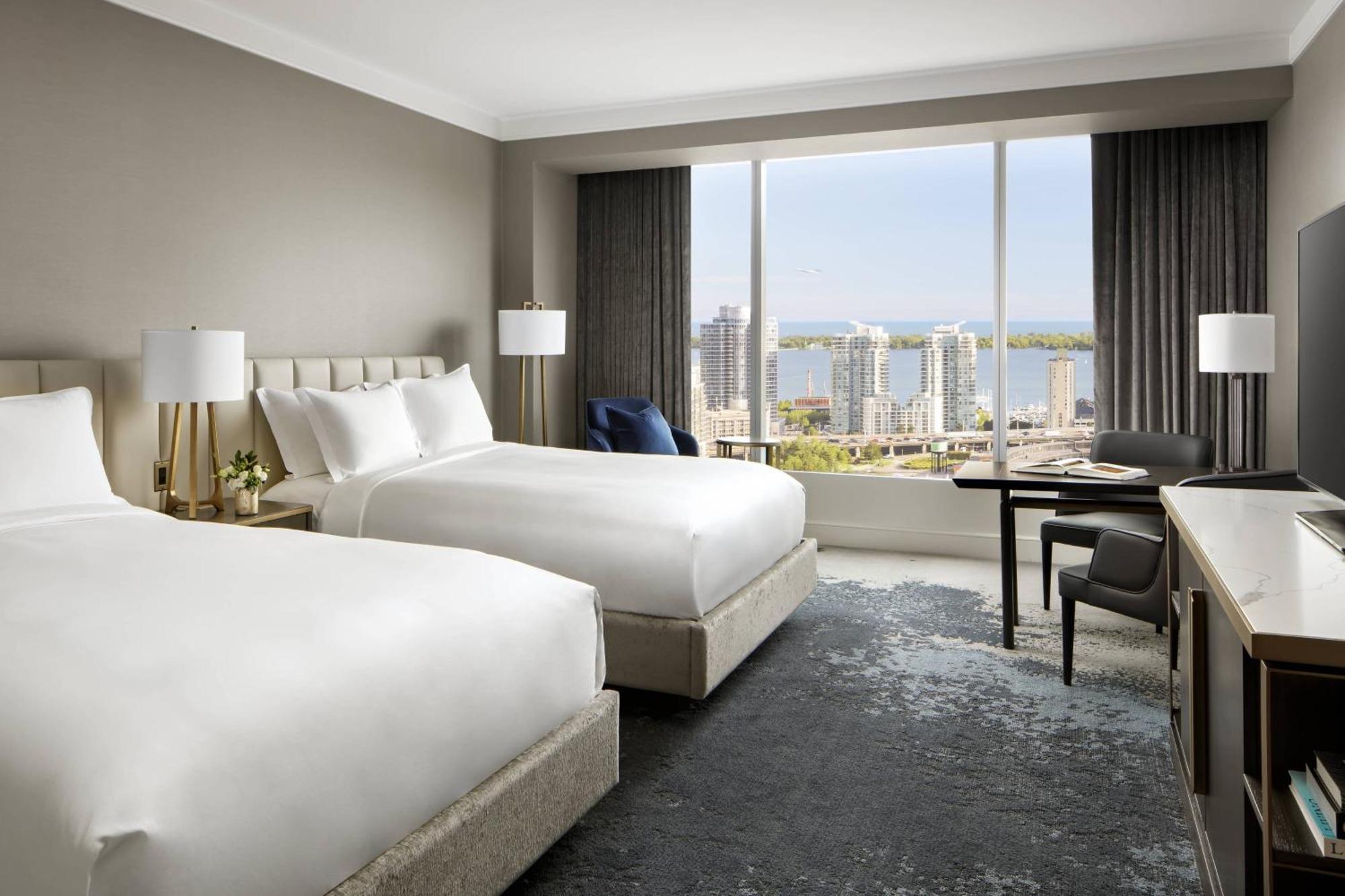 The Ritz-Carlton, Toronto Hotel Exterior photo